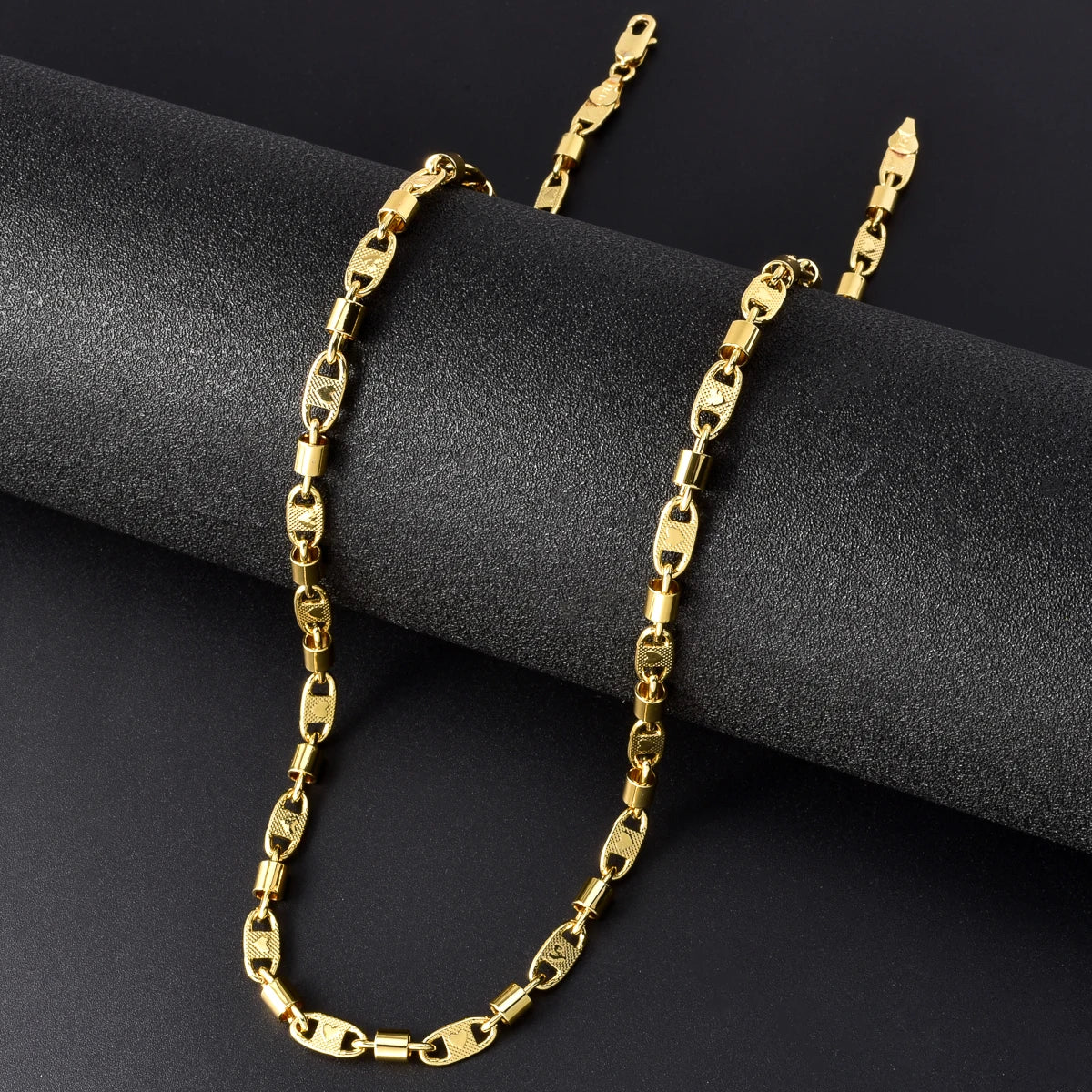 Trendy 18K Gold Plated Chain Necklace for Men Women Luxury Thick Cuban Link Jewelry Textured Design Statement Gift