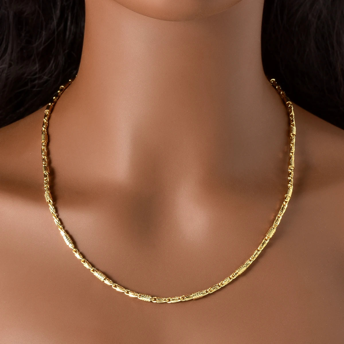 Trendy 18K Gold Plated Chain Necklace for Men Women Luxury Thick Cuban Link Jewelry Textured Design Statement Gift