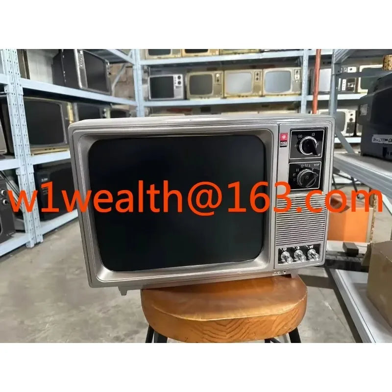 7080 vintage TV with LCD and USB playback for black, white, and color
