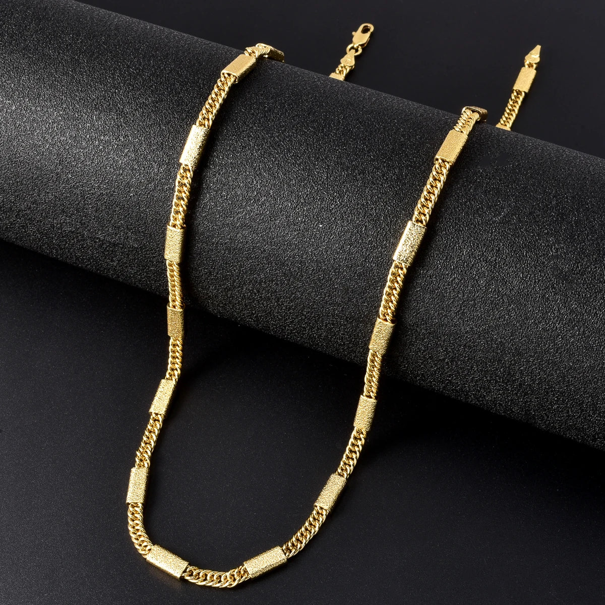 Trendy 18K Gold Plated Chain Necklace for Men Women Luxury Thick Cuban Link Jewelry Textured Design Statement Gift