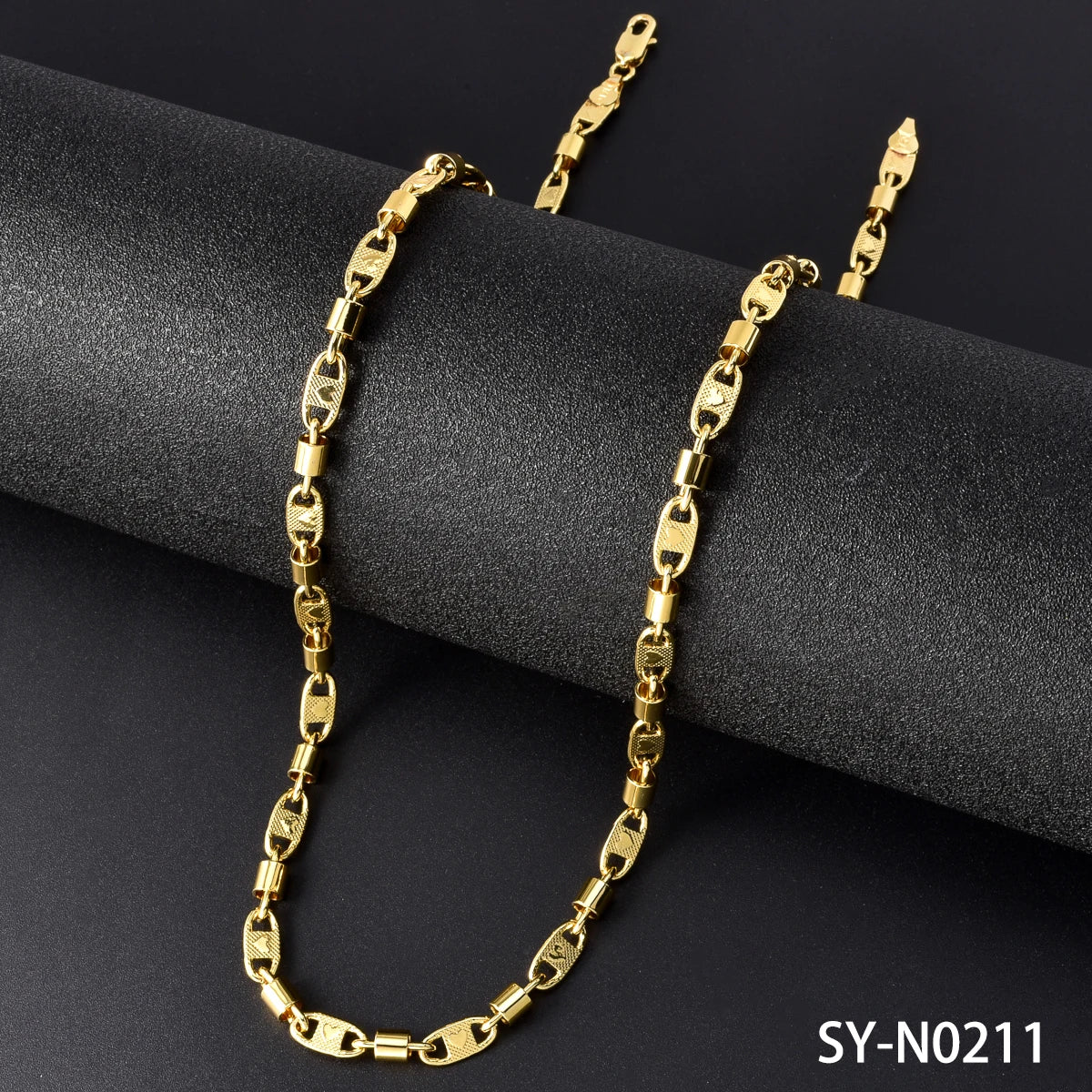 Trendy 18K Gold Plated Chain Necklace for Men Women Luxury Thick Cuban Link Jewelry Textured Design Statement Gift