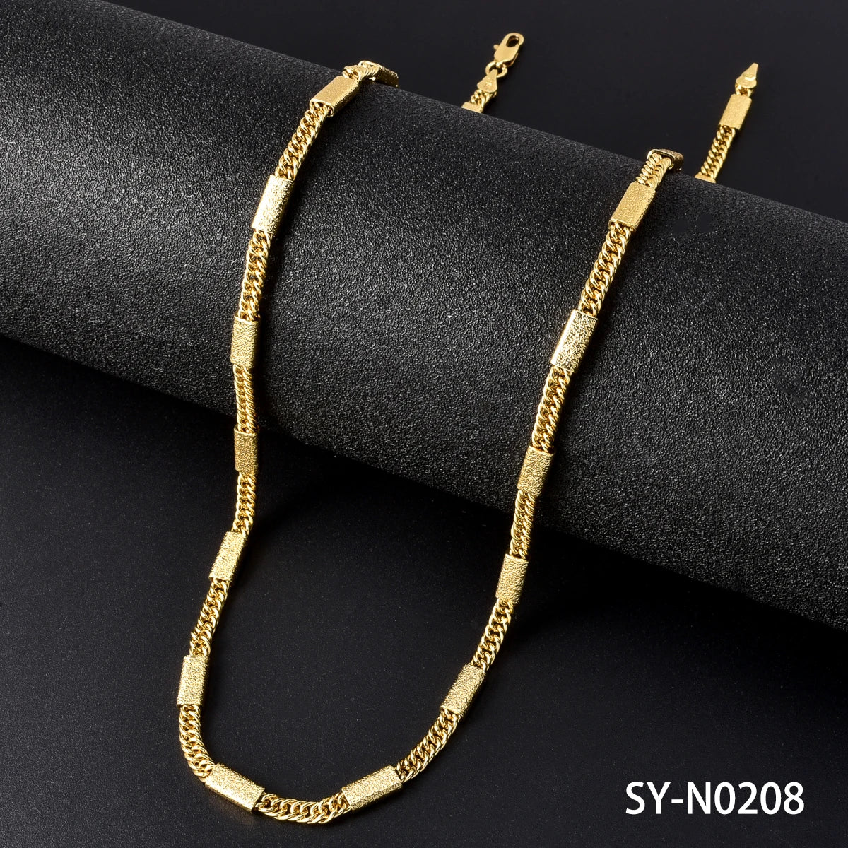 Trendy 18K Gold Plated Chain Necklace for Men Women Luxury Thick Cuban Link Jewelry Textured Design Statement Gift