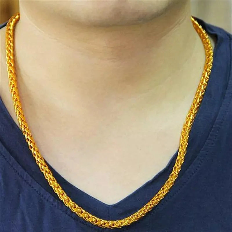A 24K gold plated chain necklace, suitable for men. A fashionable piece. A jewelry set gift suitable for wearing at parties and