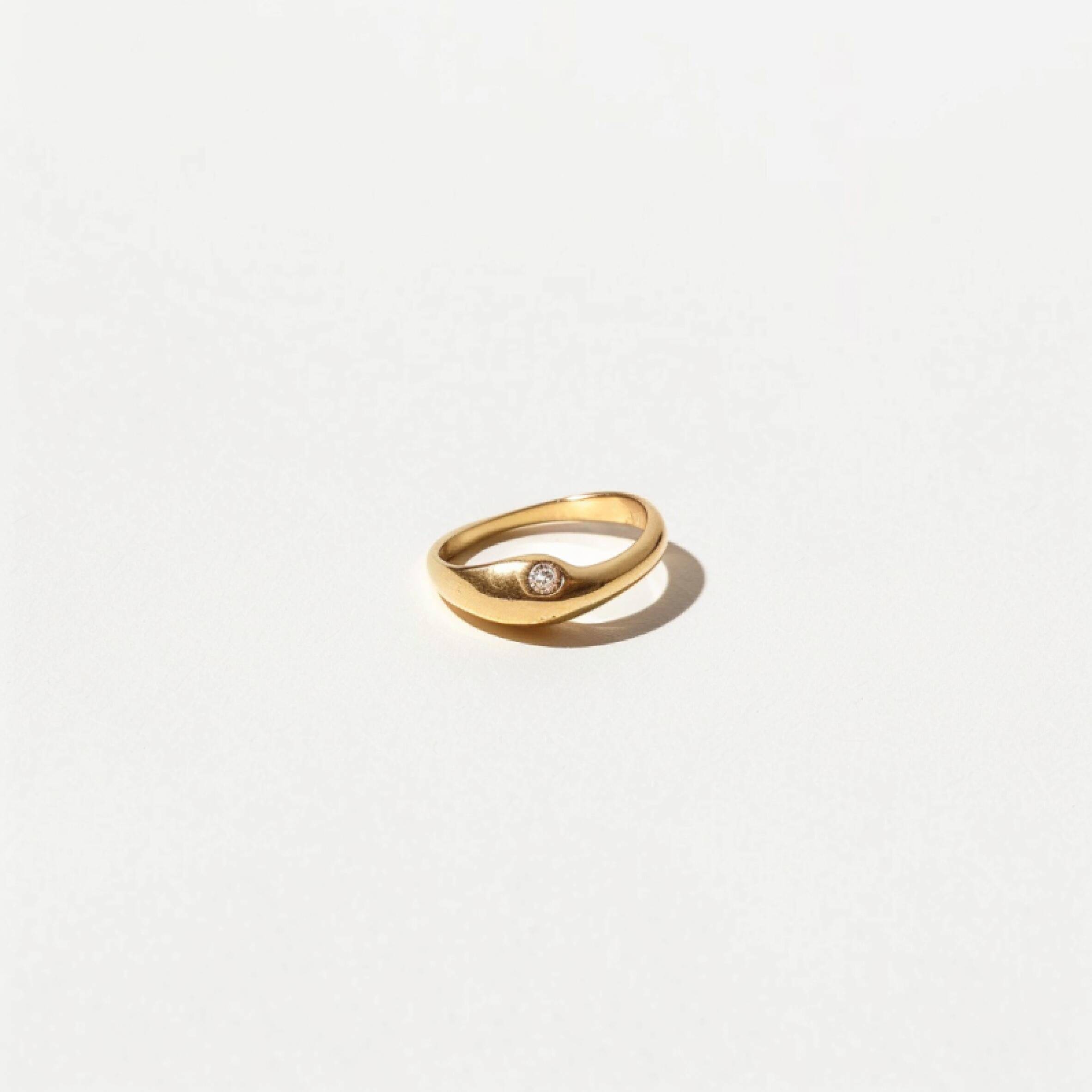 Versace - Helios ring - unisex -
Brass - 7- Gold
